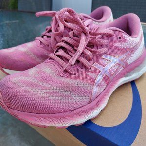 Asics women's size 7, gel nimbus 23 -smokey rose color
